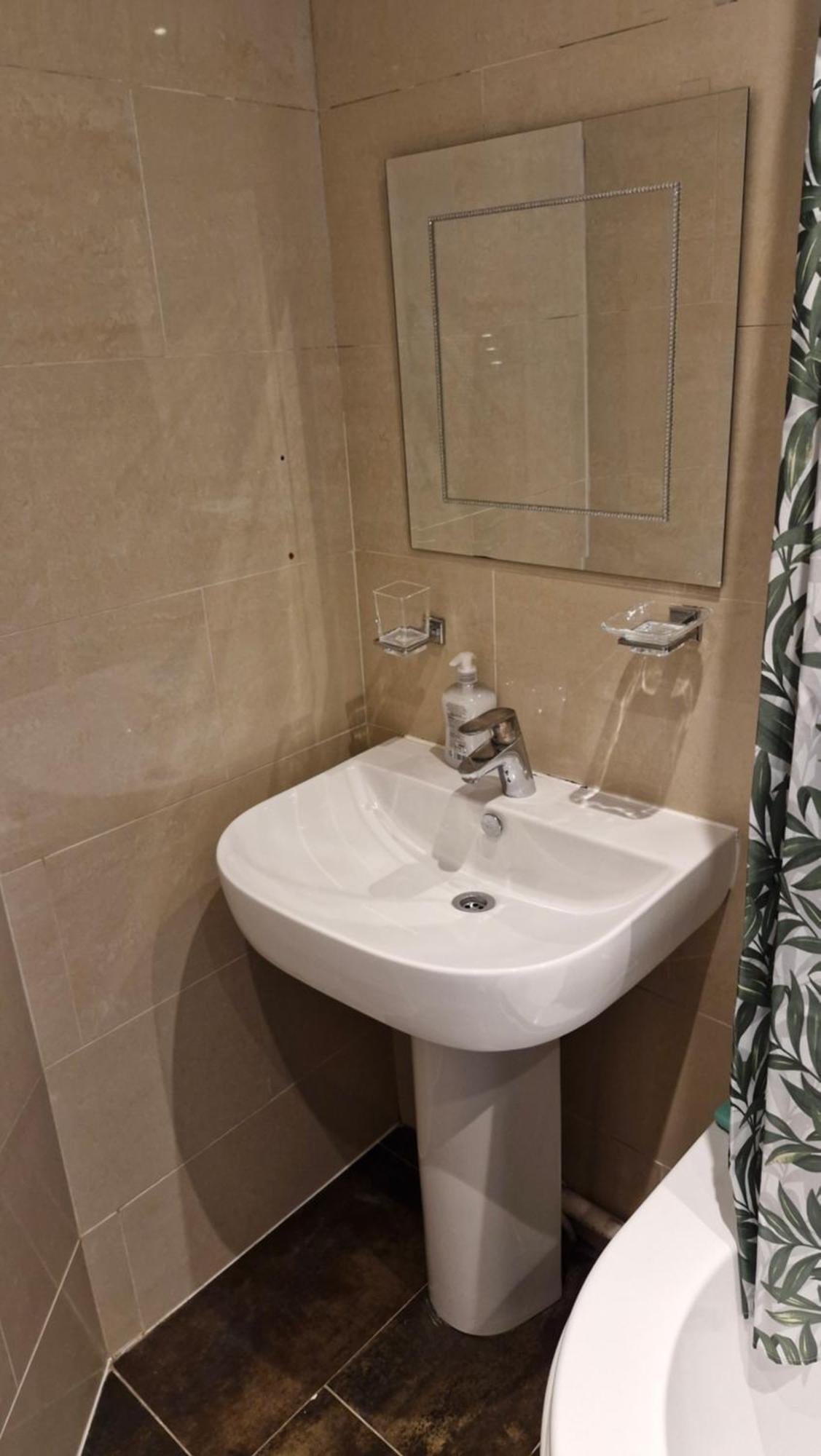 Charming Flat In Wimbledon Lejlighed London Eksteriør billede